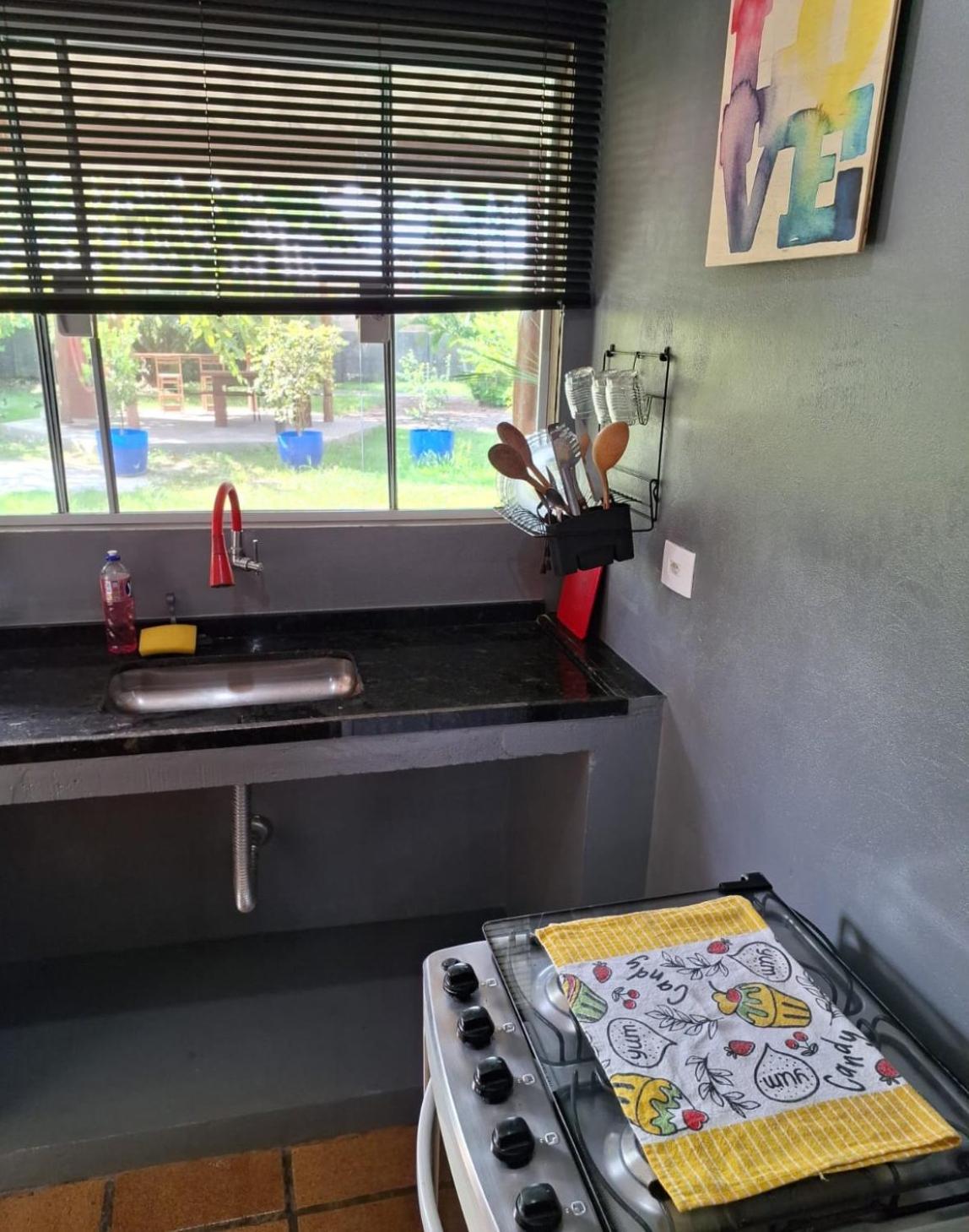 Apartmán Chapeu De Sol - Area Gourmet, Tv, Internet, Roupas De Cama E Banho, Jardim, Horta E Pomar Ilha Comprida Exteriér fotografie